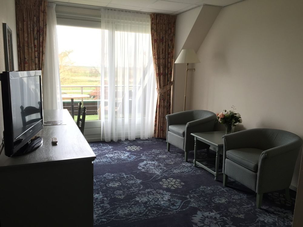 Hotel Sportsbar & Brasserie Dorhout Mees บิดดิงฮุยเซน ภายนอก รูปภาพ